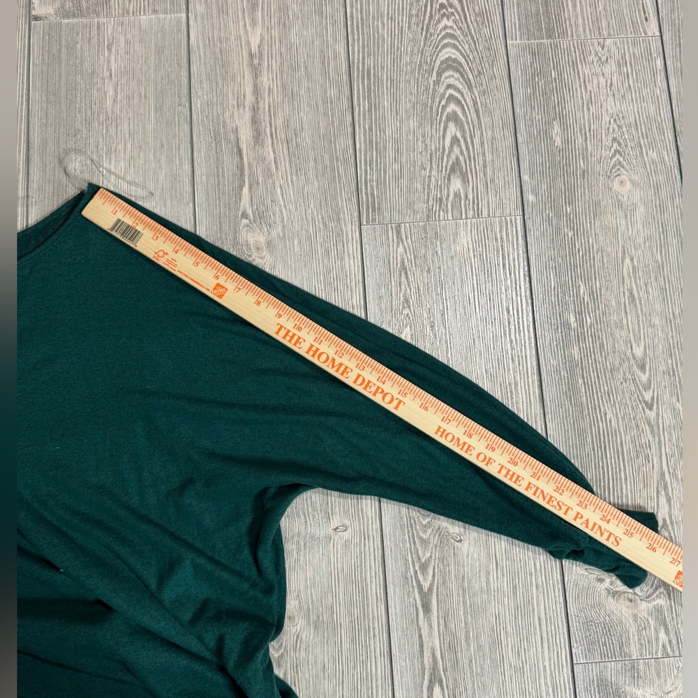 Green Dolman Sleeve Top, Boatneck, Size Medium, - Picture 8 of 9
